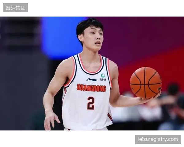 李弘权成长为上海队稳定的第三得分点，其高效表现超出赛季预期。